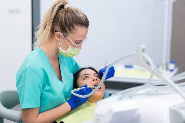 Best Holiday Emergency Dentist in Taylorvle, IL
